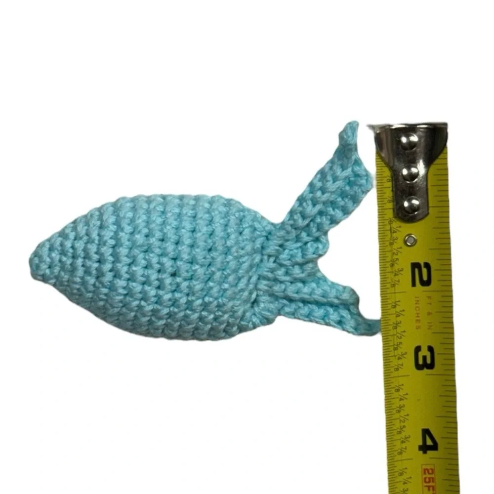 100% handmade crochet fish toy for cats with catnip inside! 100% cotton yarn